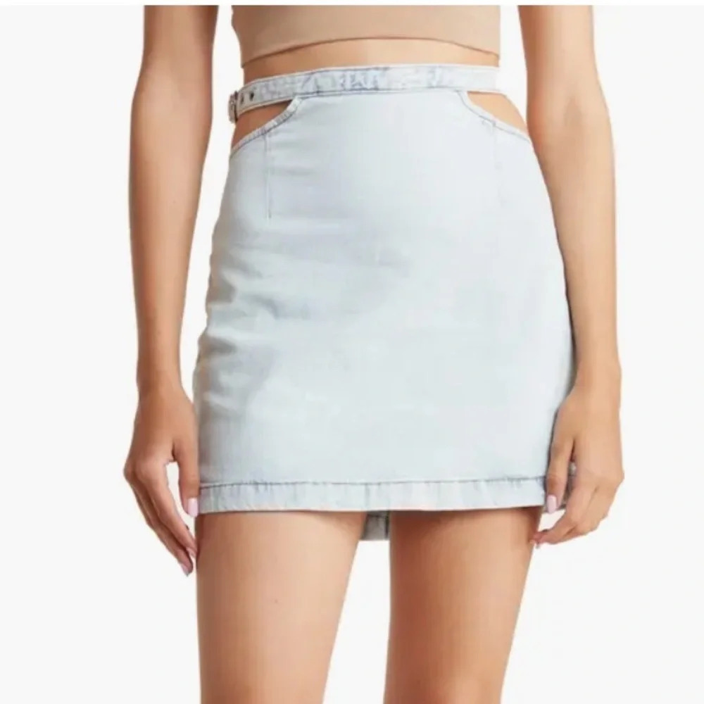 Weworewhat Side Cutout Denim Mini Skirt Large